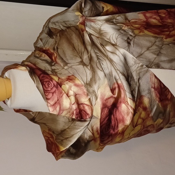 Mulberry Silk Wrap/Shawl - Picture 4 of 16